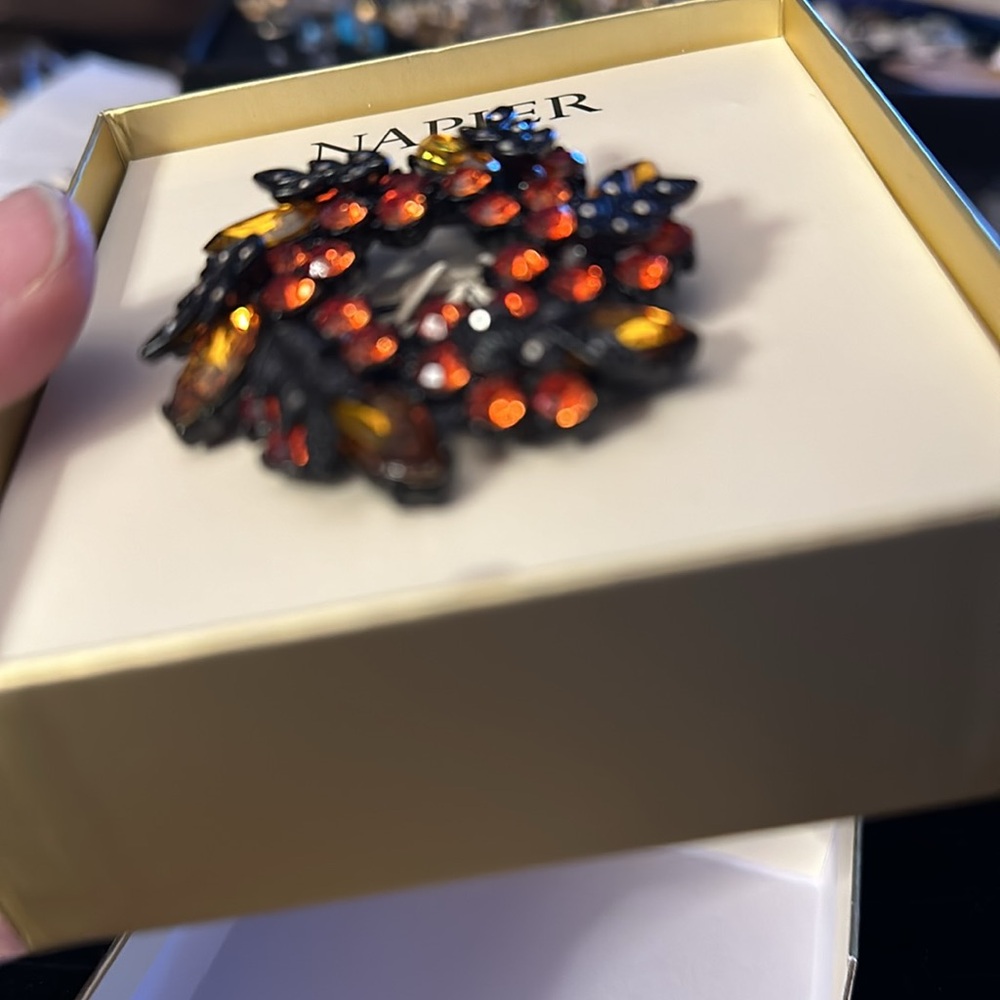New Napier Fall Colors Floral Wreath Brooch - Picture 4 of 4